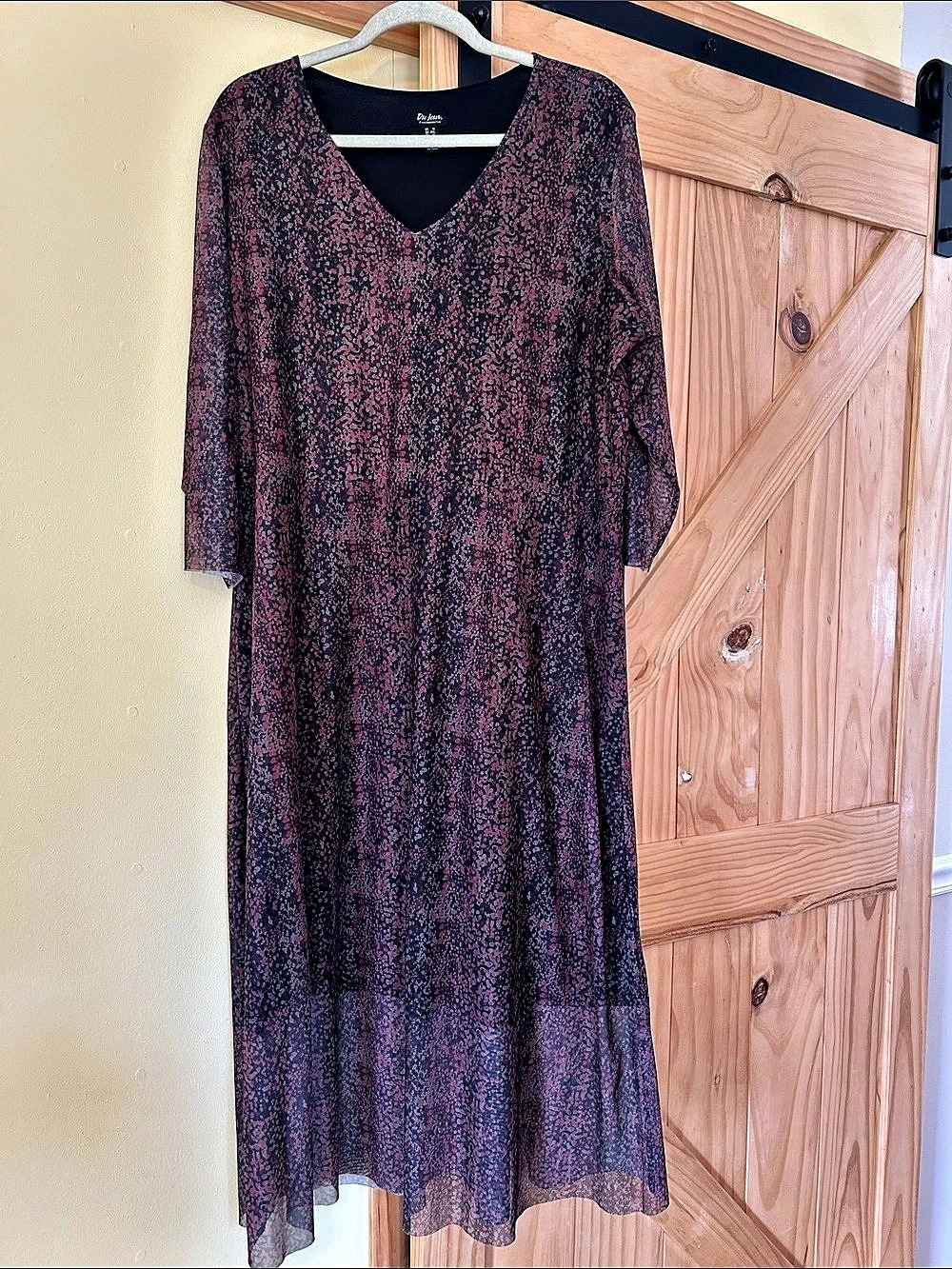 Dru Jour Women's Animal Print V-Neck Midi Dress in Black & Pink Size